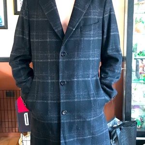 Hugo Boss Plaid Coat with detachable inner collar
